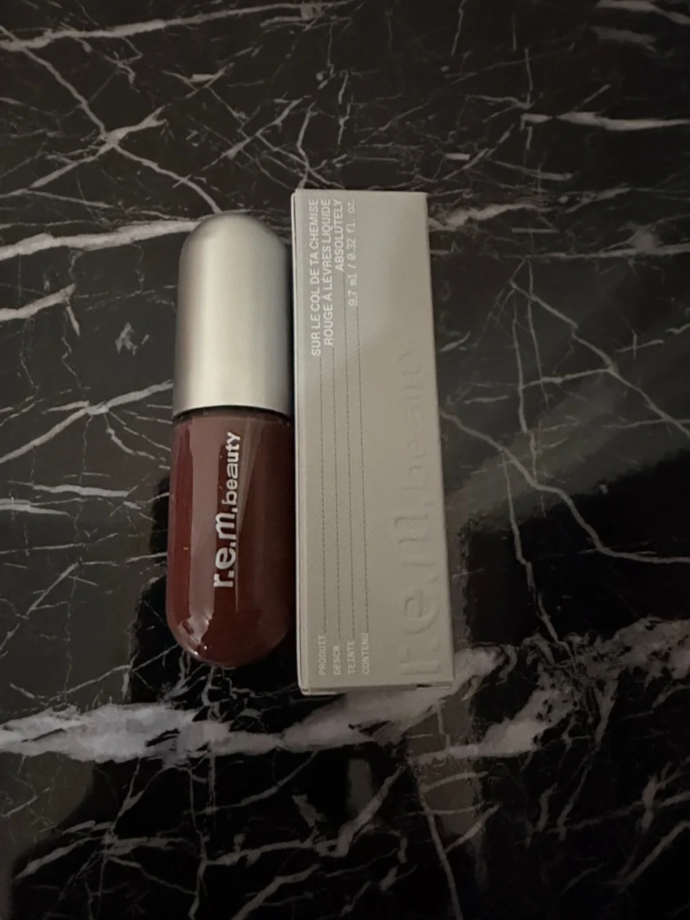 R.e.m. beauty ON YOUR COLLAR LIQUID LIPSTICK